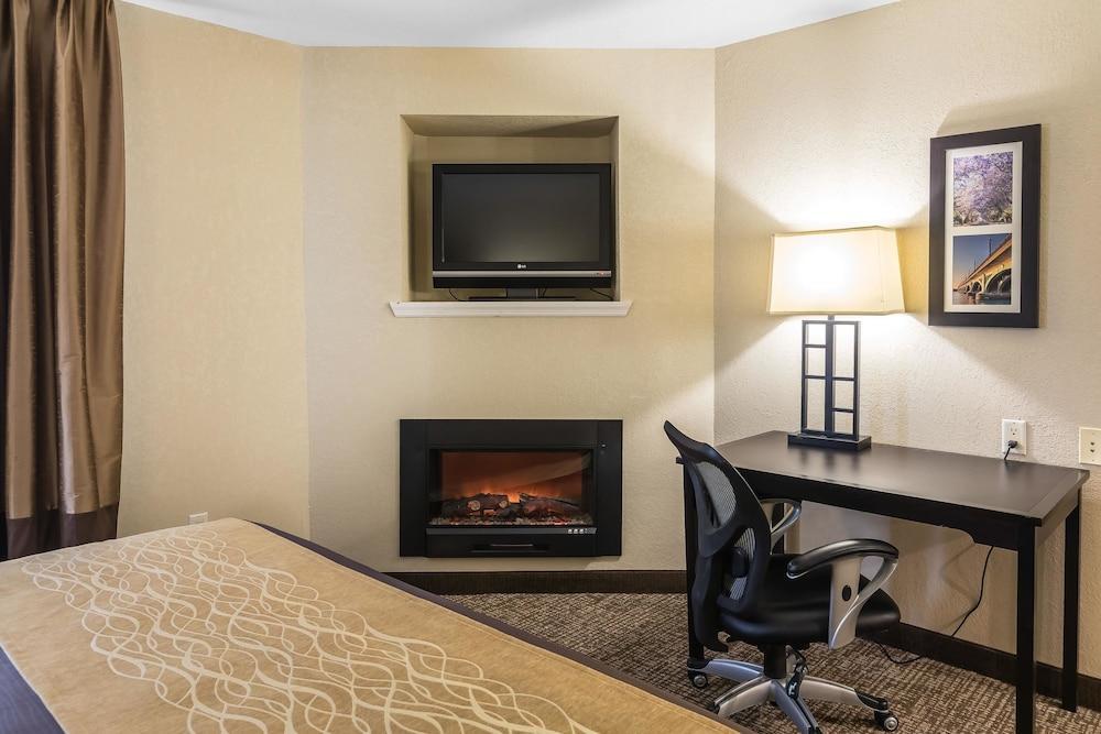 Comfort & - Dearborn 3* Allen Park