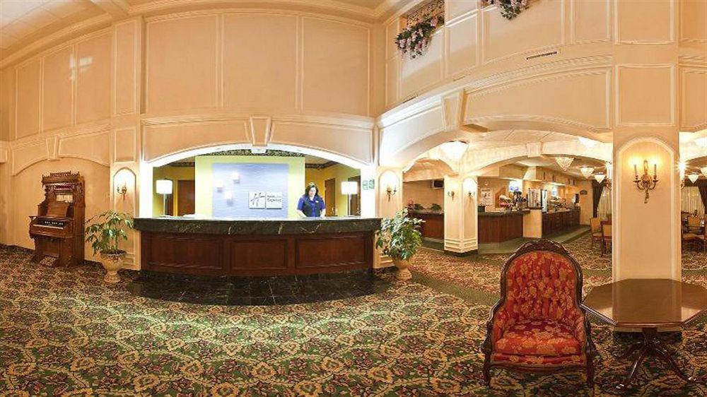 Comfort & - Dearborn Hotel Allen Park