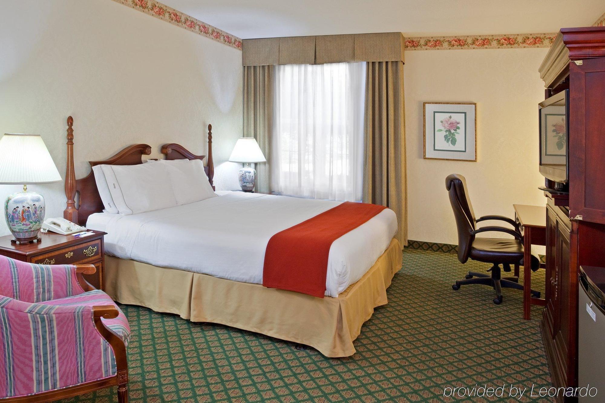 Hotel Comfort & - Dearborn
