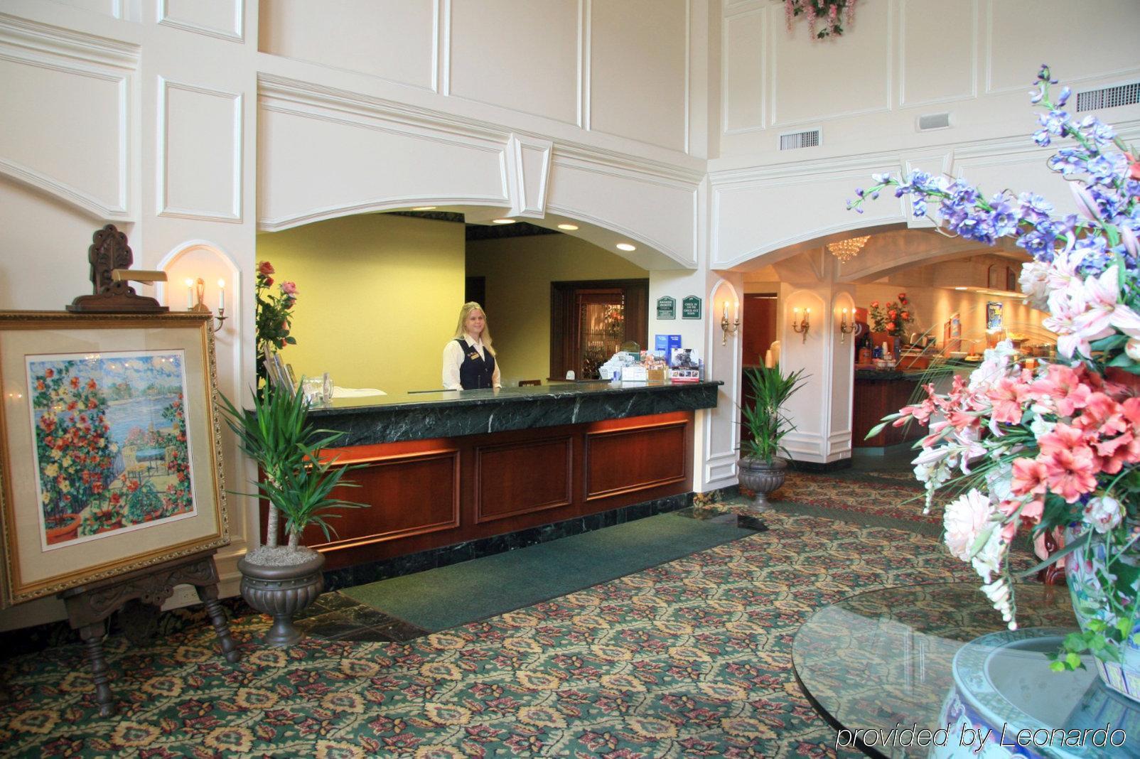Comfort & - Dearborn Hotel 3*