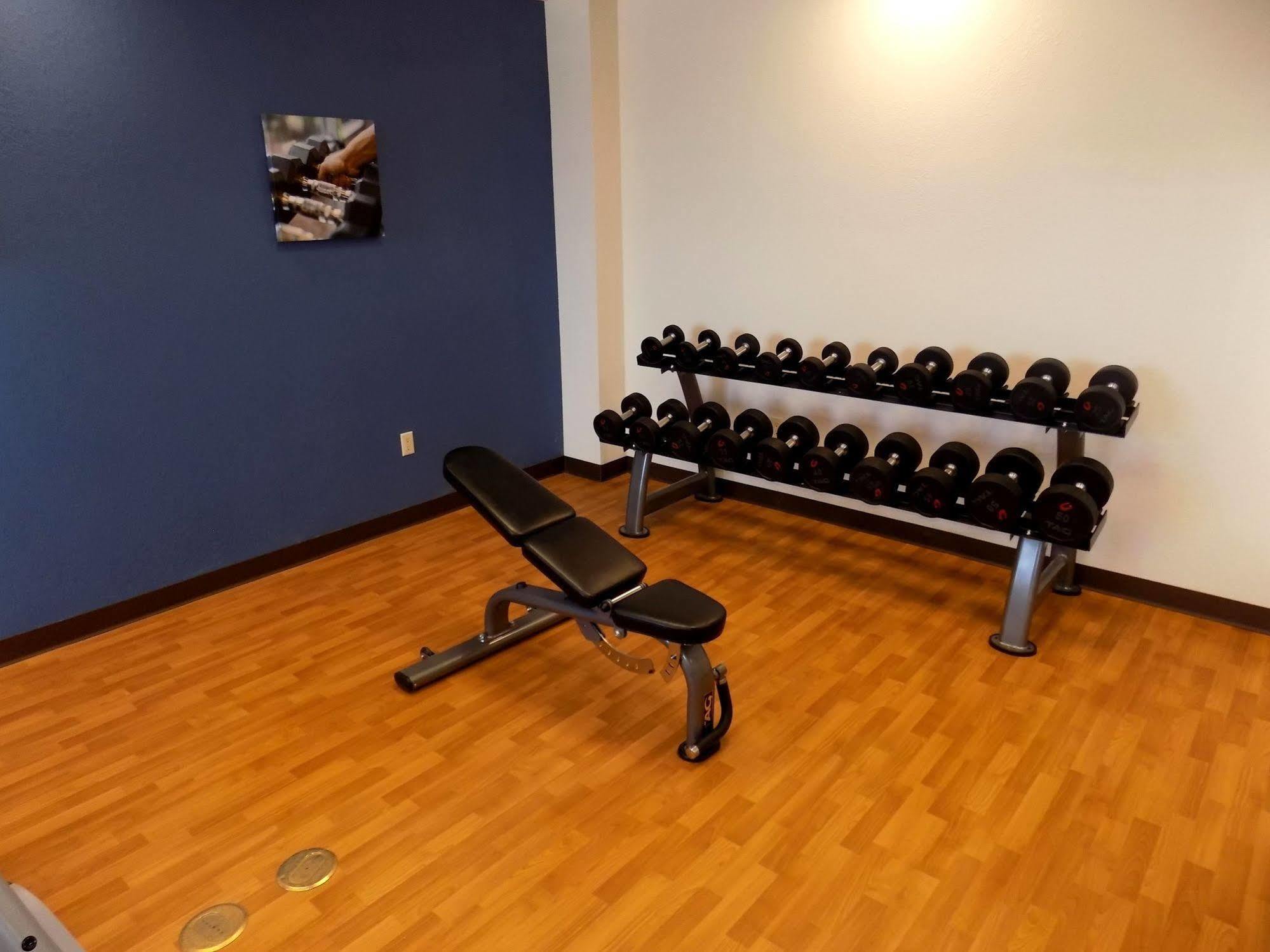 Hotel Comfort & - Dearborn